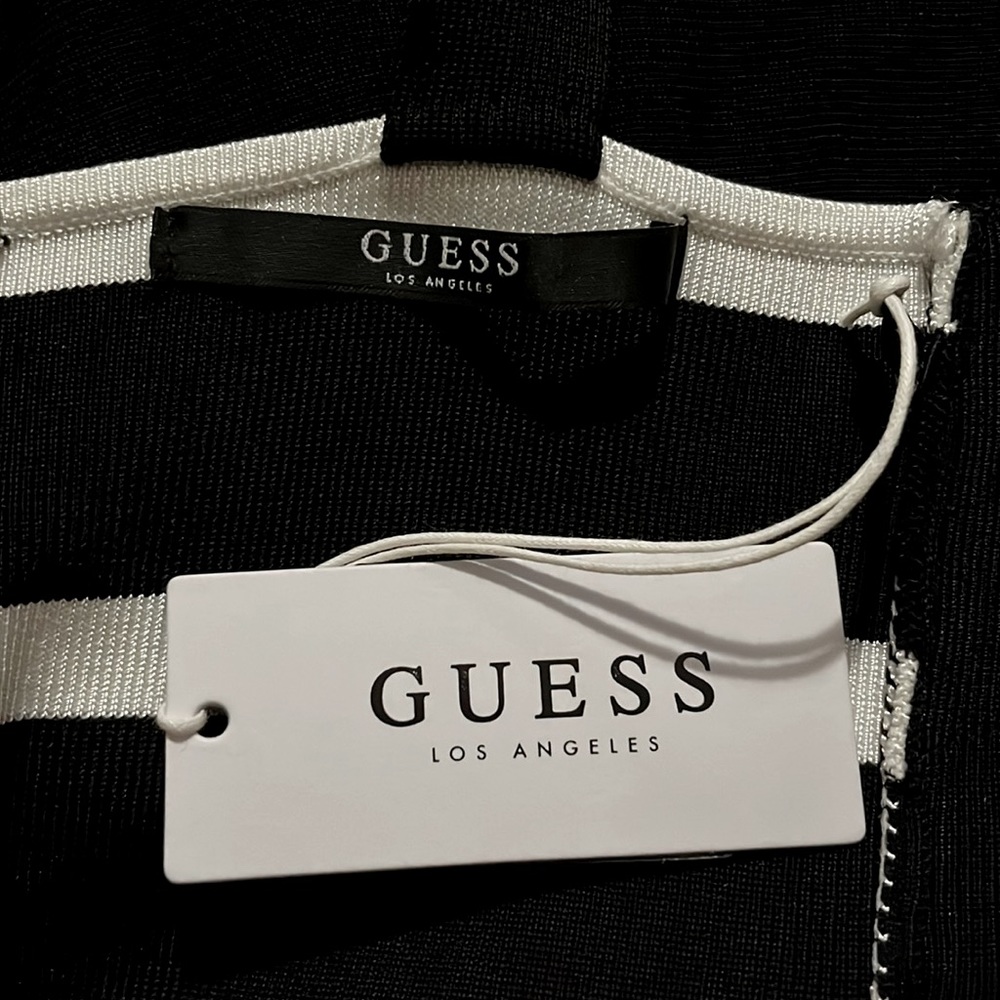 Sz 8 GUESS INES BLACK DRESS Fitted and Flared Stretchy Fabric - Picture 9 of 10